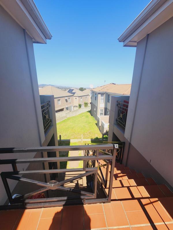 2 Bedroom Property for Sale in Vredekloof Western Cape